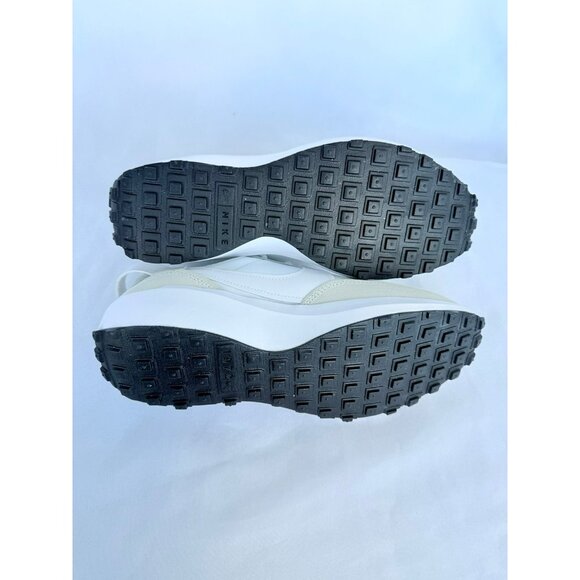 * 10 WOMEN'S NIKE WAFFLE DEBUT DH9523-100 WHITE BLACK RUNNING SNEAKERS - Picture 4 of 7